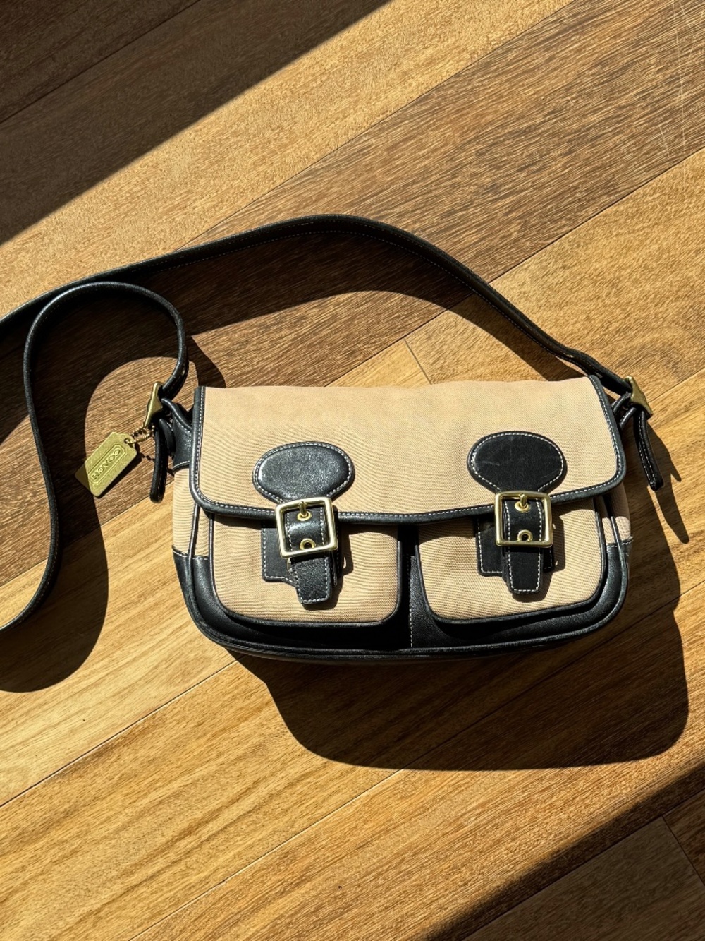 Vintage Coach Legacy Canvas Field Bag Black Leather Saddle Crossbody 9121